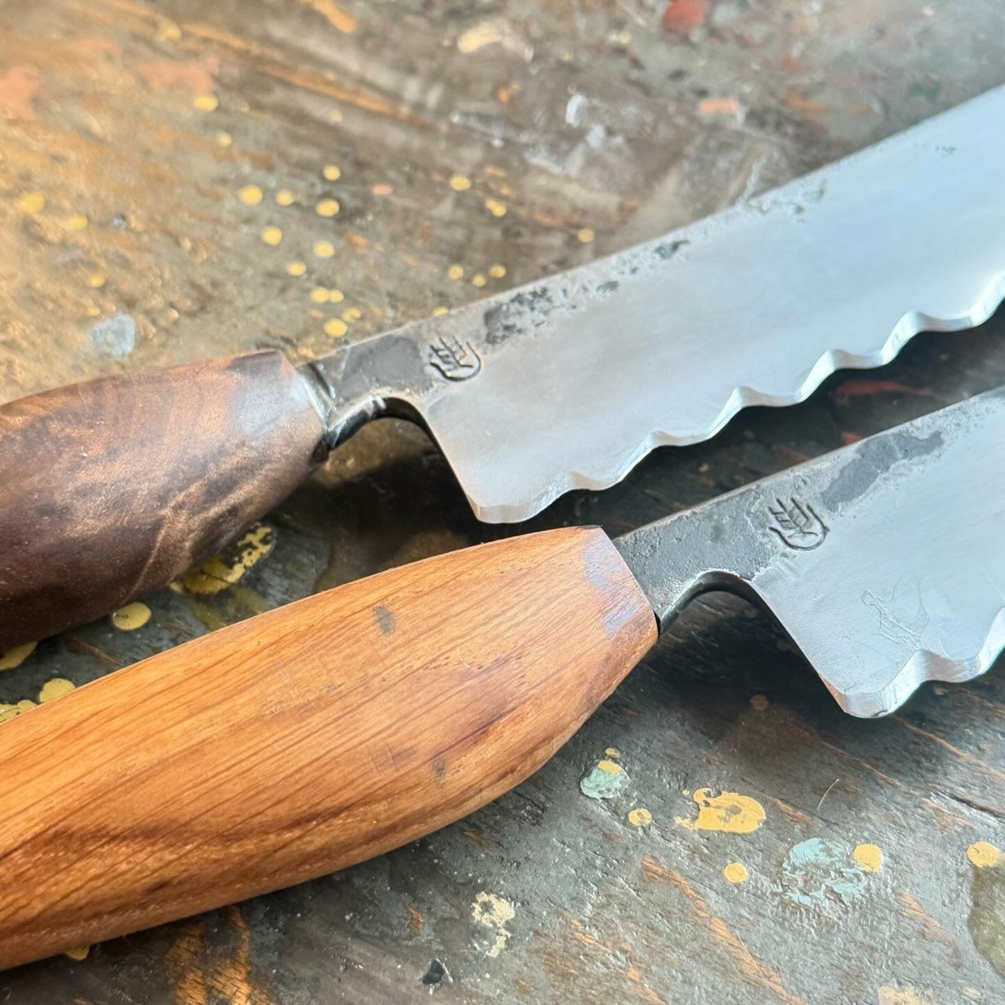 Artisan Bread Knife (Oak)